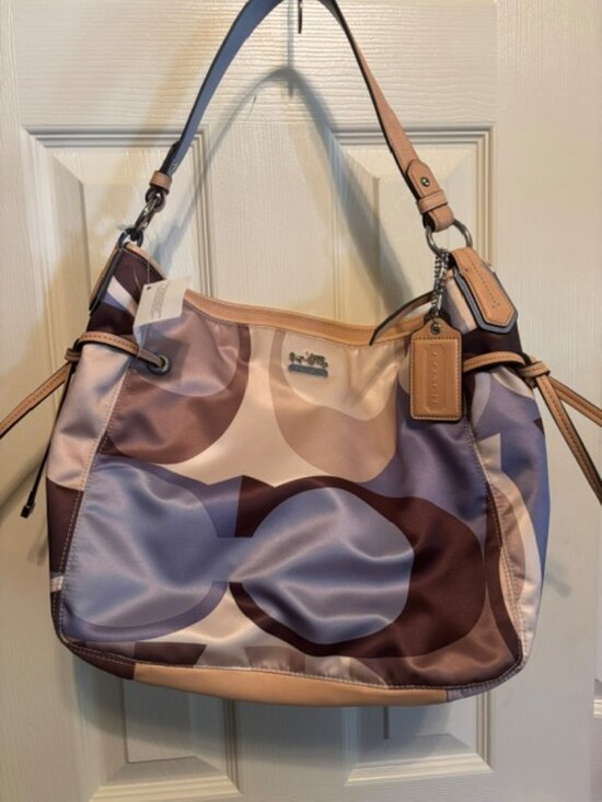 Coach Handbags - RARE Vintage Coach Chelsea Scarf Print Katarina Tote - NWT $185 (MSRP $298)